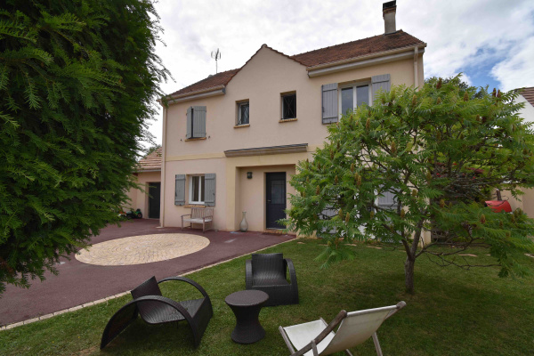 Offres de vente Maison Saint-Arnoult-en-Yvelines 78730